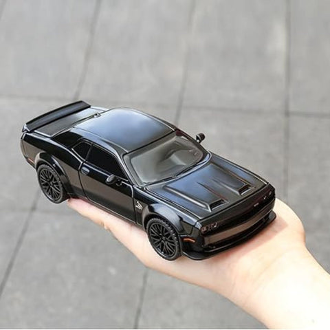 1:32 Dodge Challenger Die-Cast Alloy Model Car
